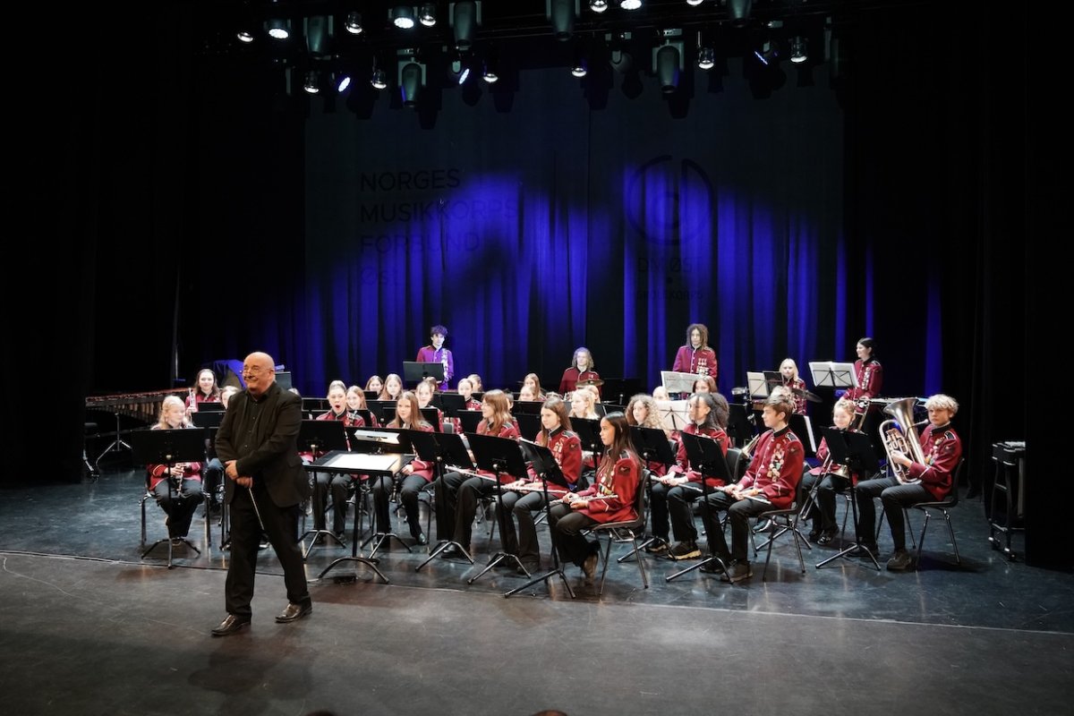 Hovedkorpset på Distriktsmesterskaopet i Fredrikstad Rustad Skoles musikkorps på Distriksmesterskapet i Fredrikstad 2026